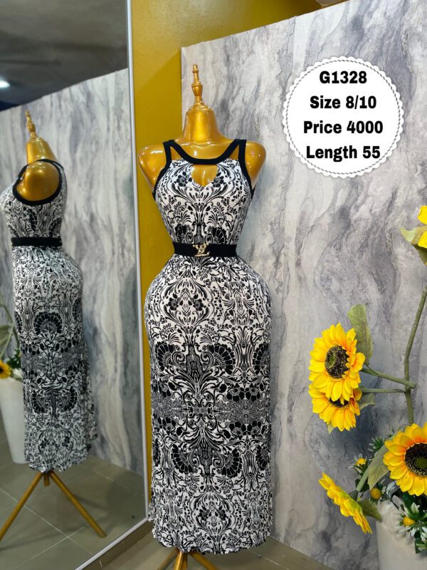 G1328 - Monotone maxi gown | Size 8/10