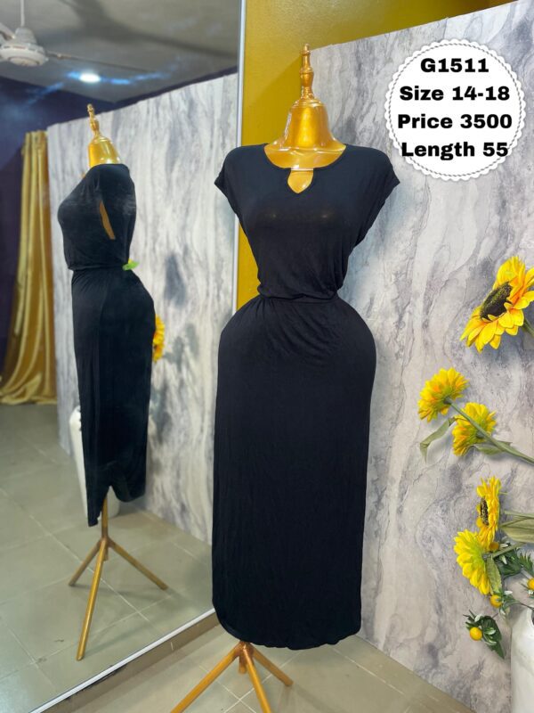 G1511 - Black maxi dress (14-18)