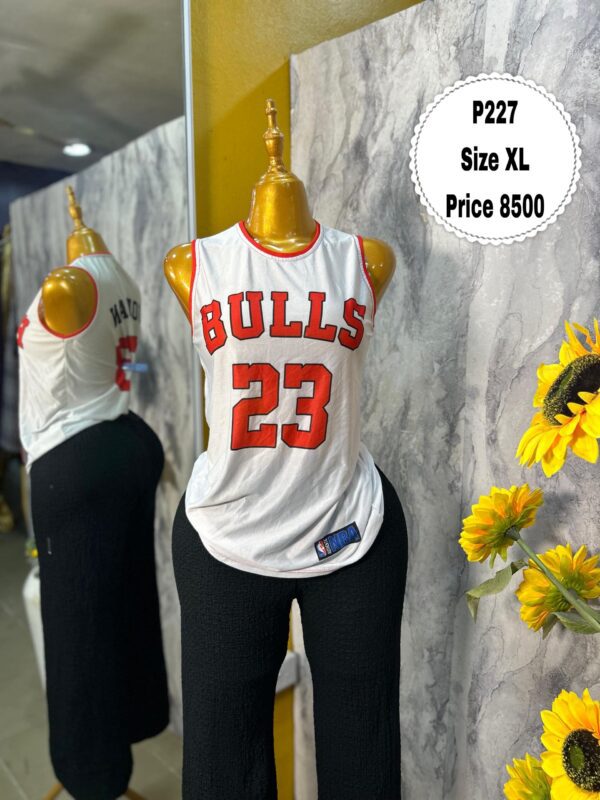 P227 - Chicago Bulls basketball polo (XL)