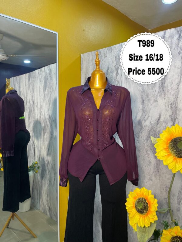 T989 - Sheer embroidered shirt (16/18)