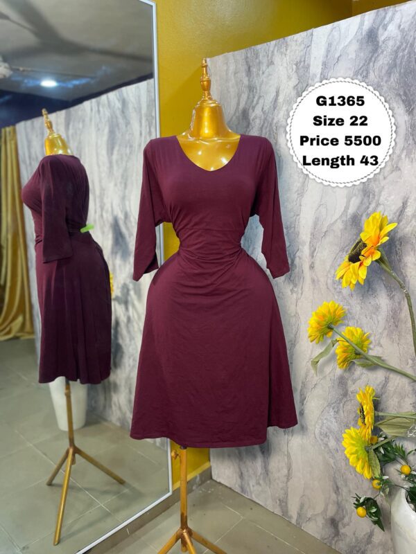 G1365 - Flattering wine-colored dress (22)
