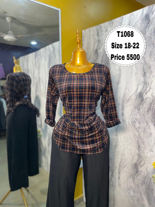 T1068 - Beautiful Burberry top | Size 18-22