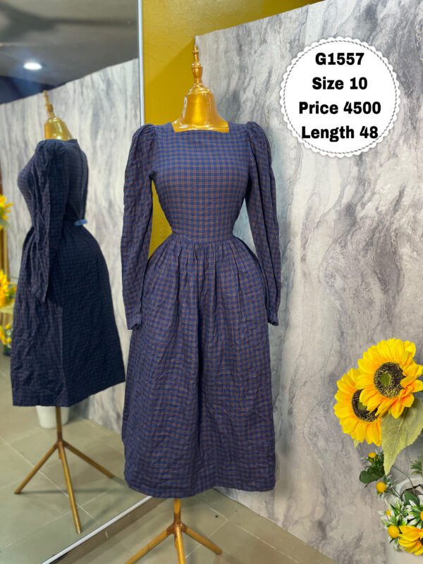 G1557 - Beautiful Checkered Maxi dress | Size 10