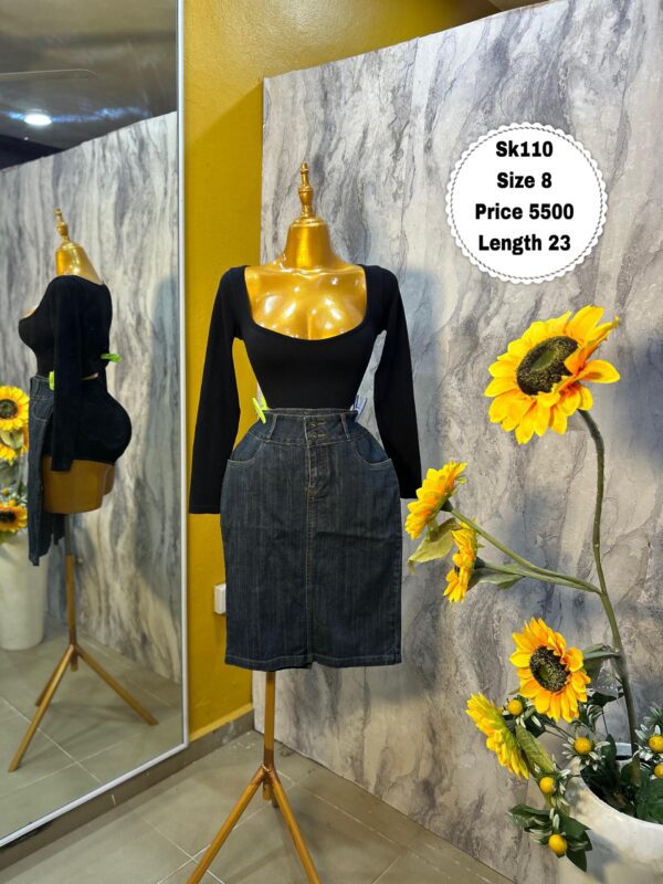 SK110 - Classy dark-wash denim skirt (8)