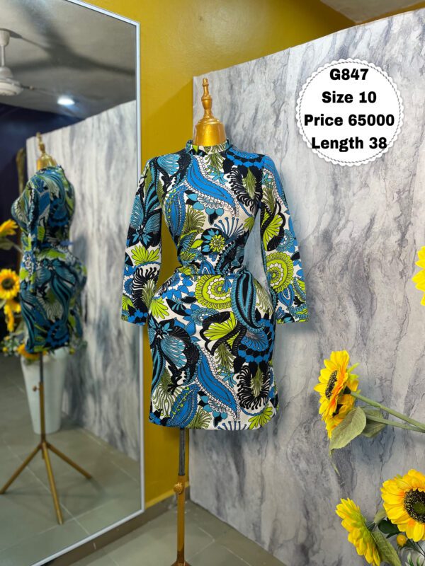 G847 - Vintage Print long sleeve dress | Size 10