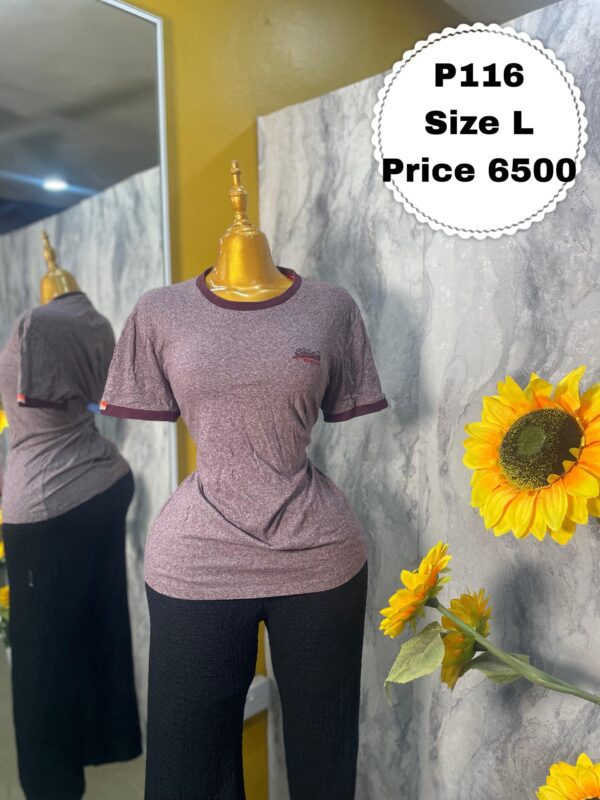 P116 - Maroon grainy print Tee | Size L