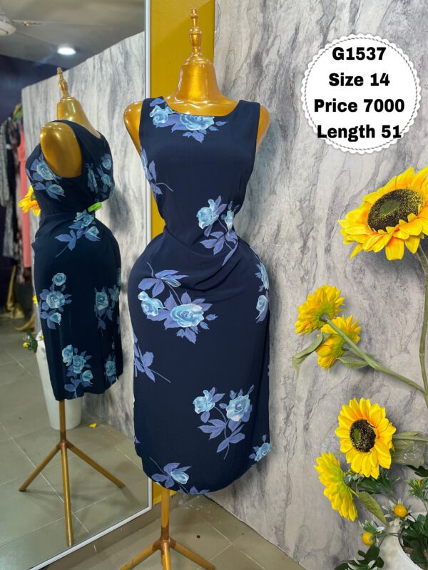 G1537 - Beautiful floral dress | Size 14
