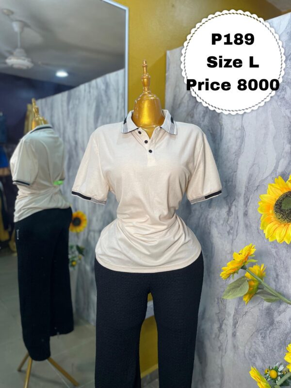 P189 - Plain milky collar polo (L)