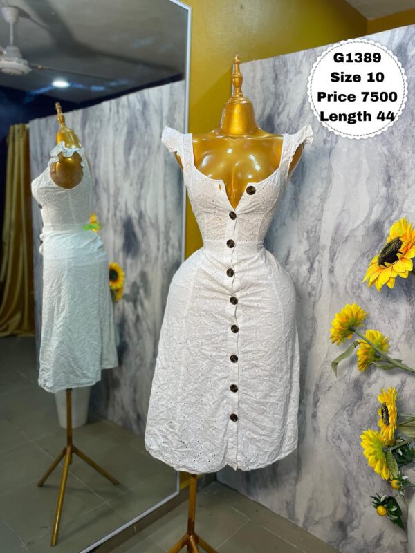 G1389 - Button-down white dress (10)