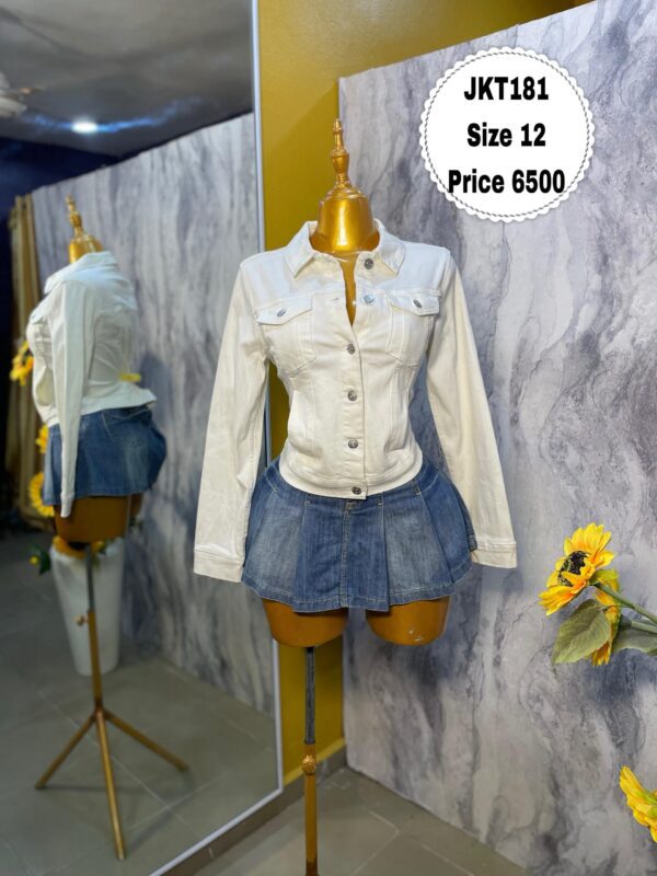 JKT181 - Clean white denim jacket (12)